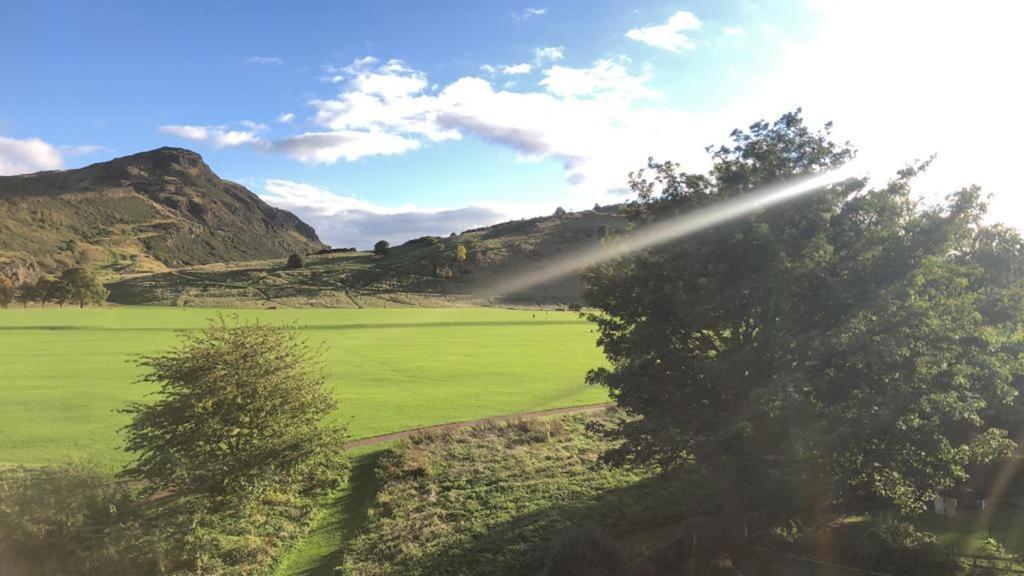 Arthur's Seat View Апартаменты Эдинбург